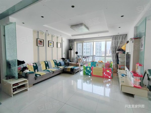 碧海云天 中间层 156平精装三室  带车位 老本150万