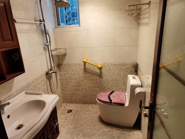 重庆南岸弹子石盛景龙庭南岸区 盛景龙庭 二房 1350元月出租房源真实