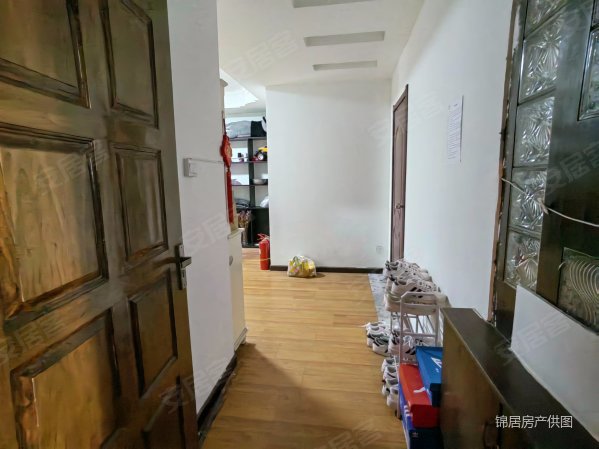 低于市场价叠翠园小区05年全明3房2厅近地铁口停车方便