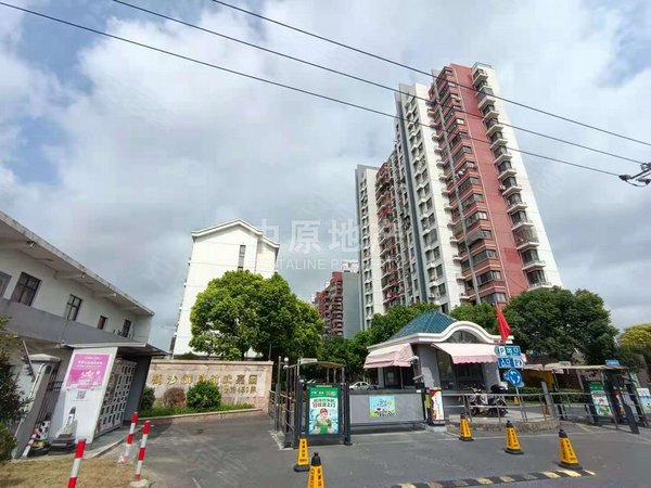 上海浦东航头鹤沙航城航武嘉园(西区)主卧朝南,一梯三户,小区中心位置