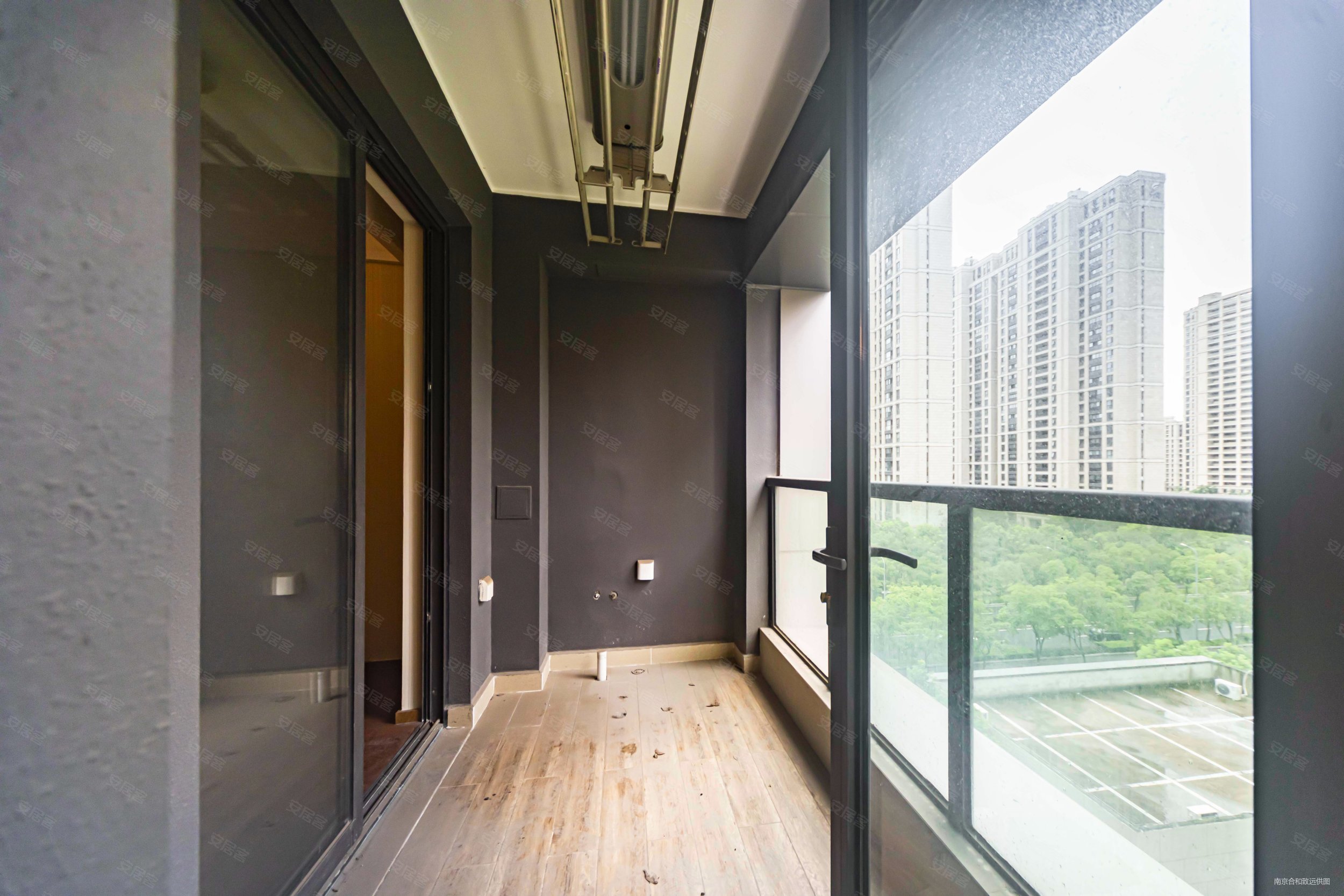 正荣润峯 精装修 满二 出行方便 高绿化 房龄新