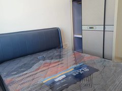 沂南城区第二实验小学环球逸品北区单间有床衣柜空调书桌南向月租700北向月租600出租房源真实图片