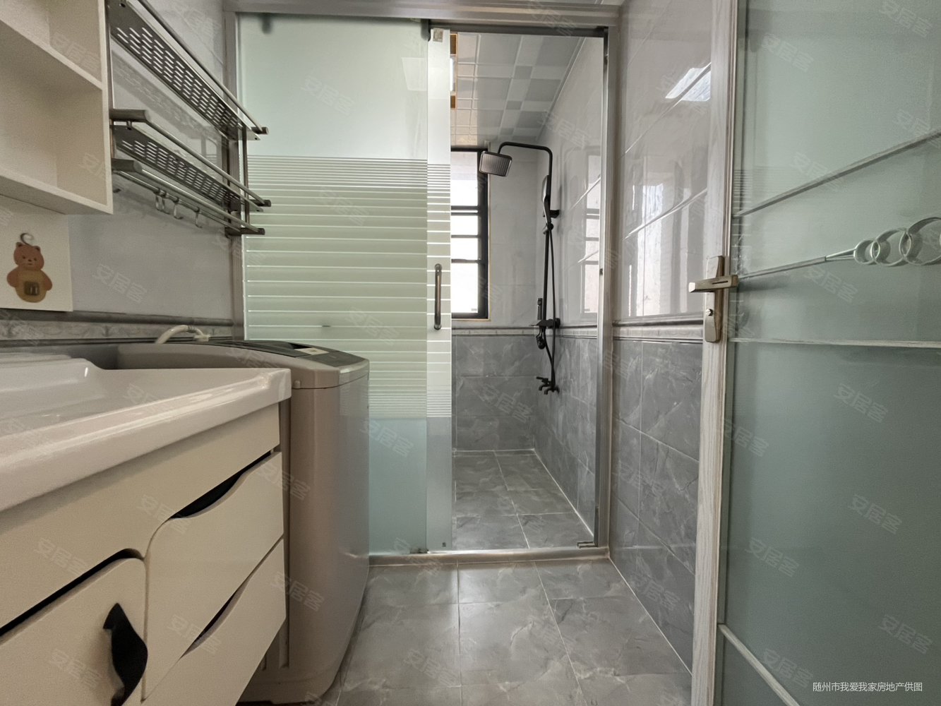 海翼汉东至尊3室2厅2卫127.66㎡南北86万