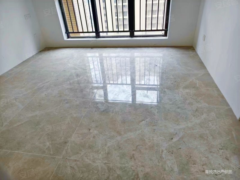 雅居乐三江府靓楼层南向大阳台全新未住过