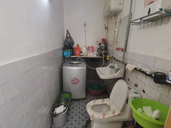 通辽科尔沁万达广场辽河小区火车站!九中附近!二楼!90平包网!