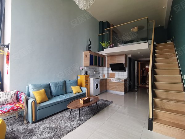 青岛黄岛薛家岛恒大金沙滩(商住楼)精致的挑空复式loft,初次出租,干净