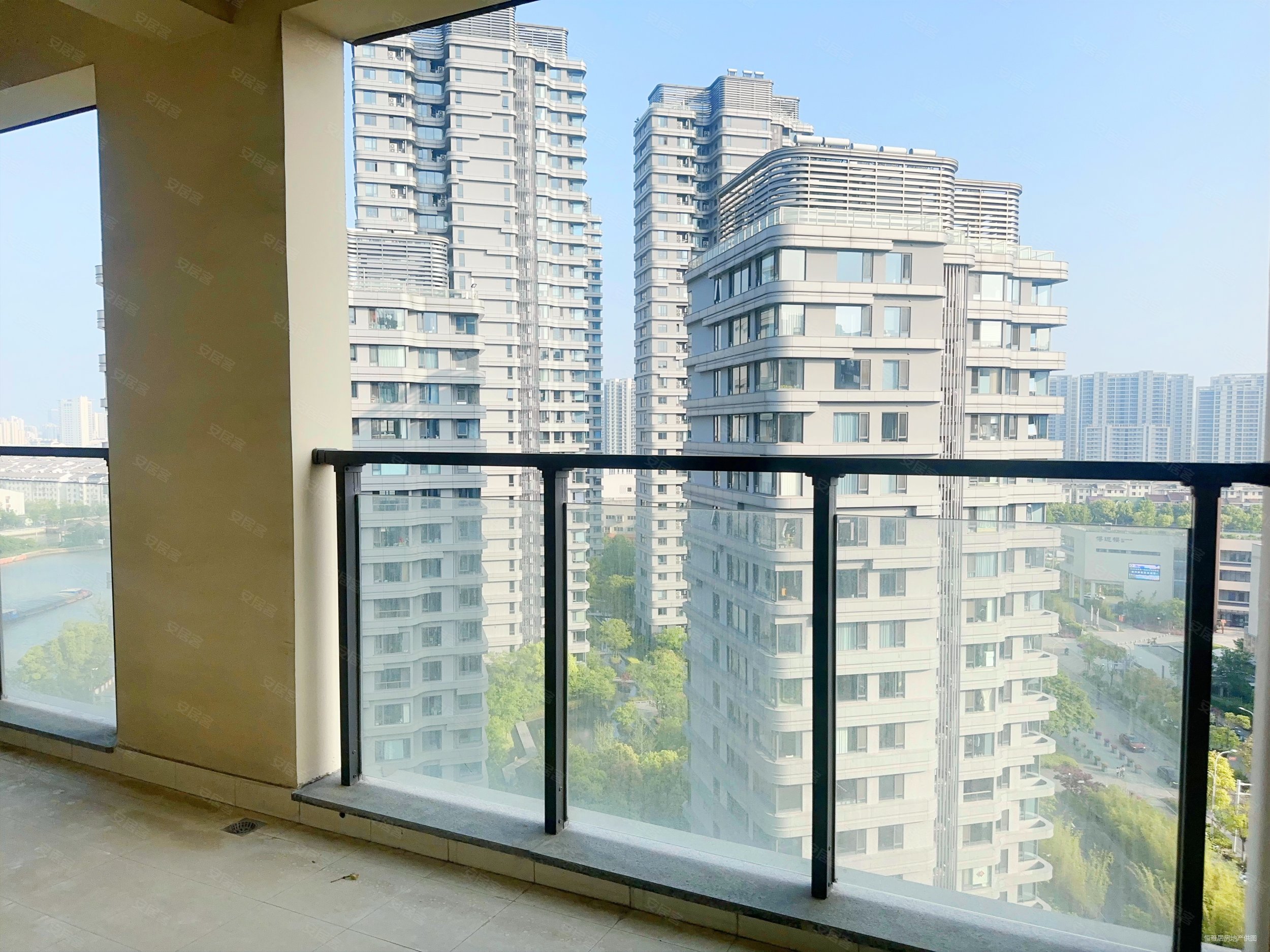 仁恒棠悦湾 商品房 楼龄新 近医院 高楼层视野无遮挡 精装修