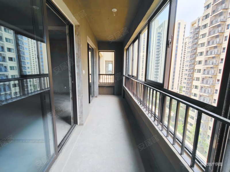 琥珀御宾府近地铁有电梯正规商品房次新小区中间楼层