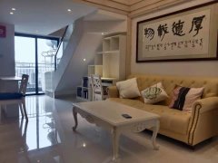 恒福国际公寓 复式1房1厅带阳台 中心地段地铁公共交通方便