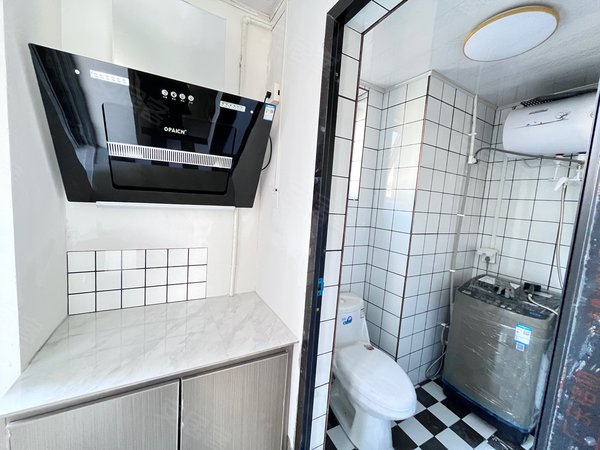 华润万家旁边,单间独立卫生间独立厨房,随时入住出租房源真实图片