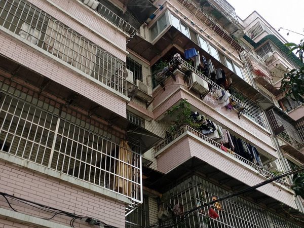 广州荔湾芳村茶滘路公安小区芳村,花地湾地铁,茶滘小区,三房两厅两卫