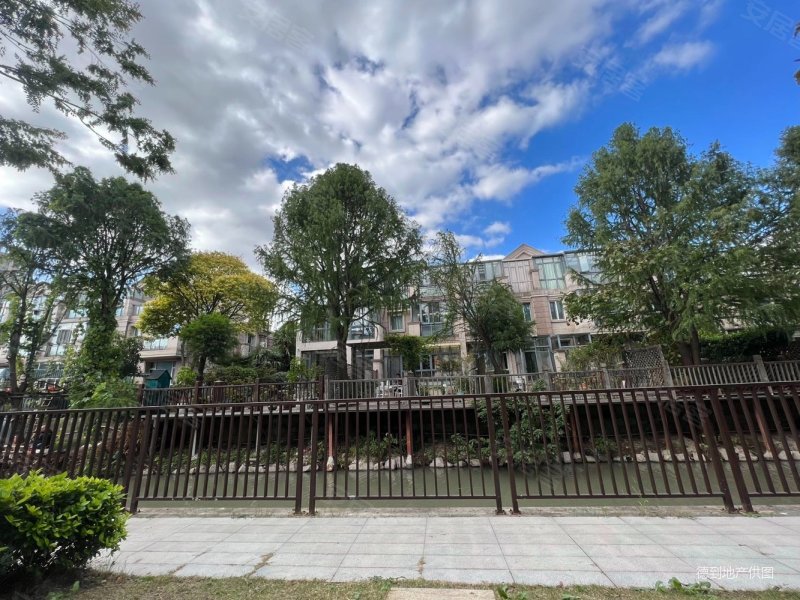 绿洲康城亲水湾风华别墅