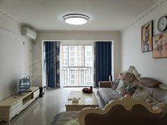 桂林临桂花生唐万象芭提雅两房两厅一卫，三台空调，家电齐全。出租房源真实图片