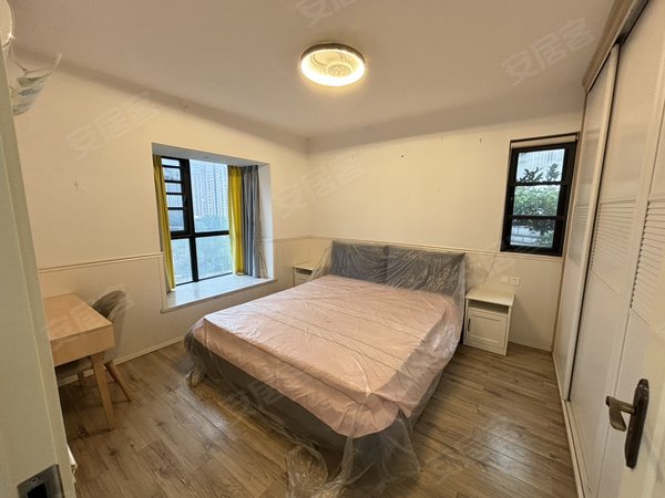 重庆九龙坡奥体中心中新城上城上城花园袁家岗近轻轨 近重医 精装修两房 可短租出租房源真实图片