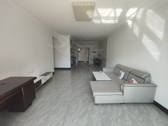 河池宜州宜州城区中源华府小区电梯三房，房子宽敞明亮，带露台可以使用！出租房源真实图片