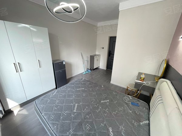 重庆江北五里店融景城郦苑押一付一刘家台地铁口近国金中心江北城