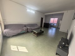 百色右江恒基广场市医院侧门对面单位房出租，三房1300月，可短租，民用水电出租房源真实图片