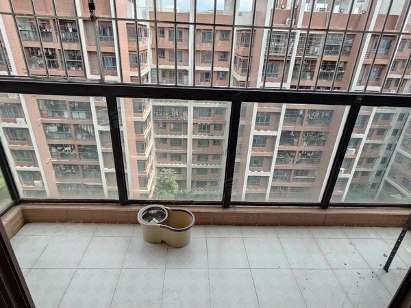 深圳光明光明明安花园光明中心 新城公园周边小区住宅两房 高层有钥匙