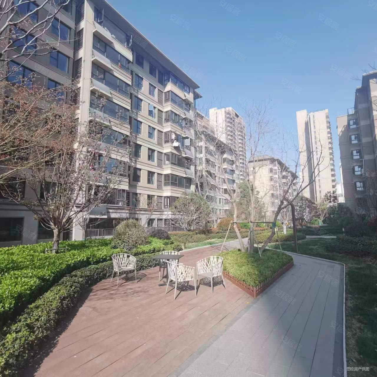 华润昆仑御3室2厅2卫122.73㎡南北375.6万