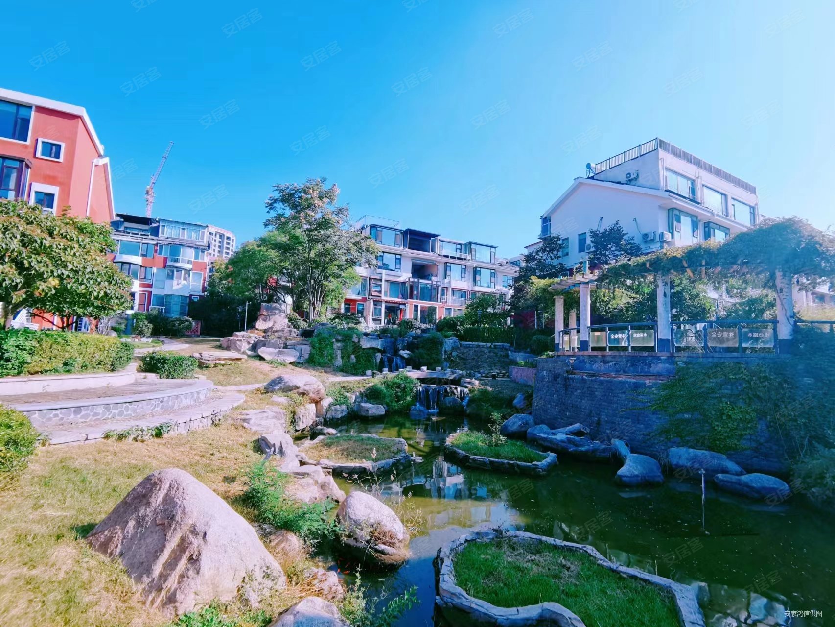 美林小镇4室2厅3卫227㎡南北798万