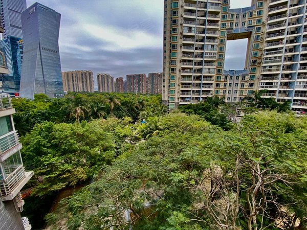 深圳南山后海蔚蓝海岸(二期)蔚蓝海岸二期 朝东南向 精装三房 家电