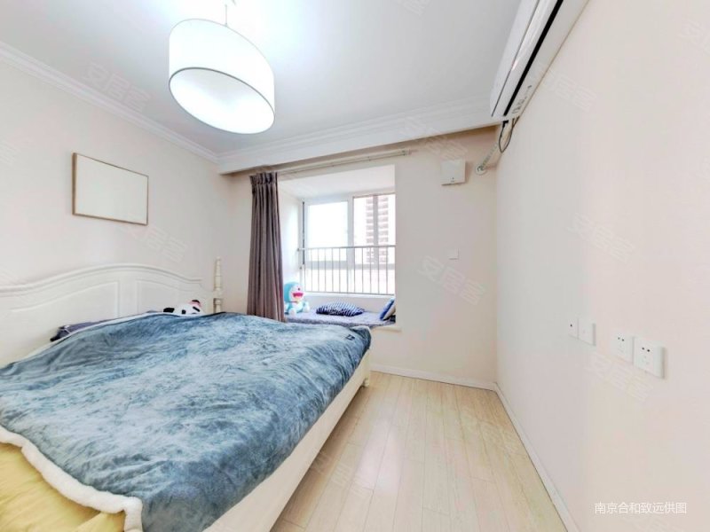 正南朝向 满二 车位充足 商业配套成熟 精装好房 电梯房,中南世纪雅苑