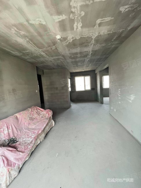 观澜壹号院3室2厅1卫96.92㎡南北67万