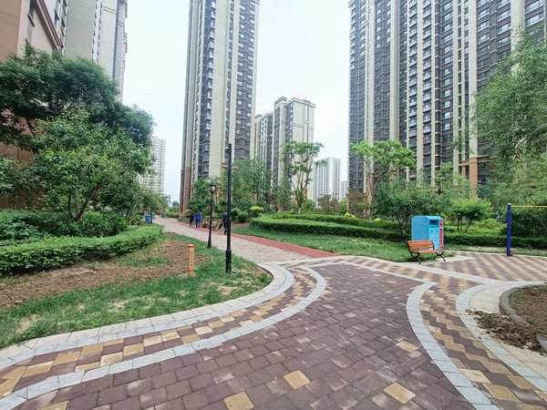 包头九原富力城富力城(D区)新装修 有空调 温馨两居 家具家电齐全拎包入住 干净立整出租房源真实图片