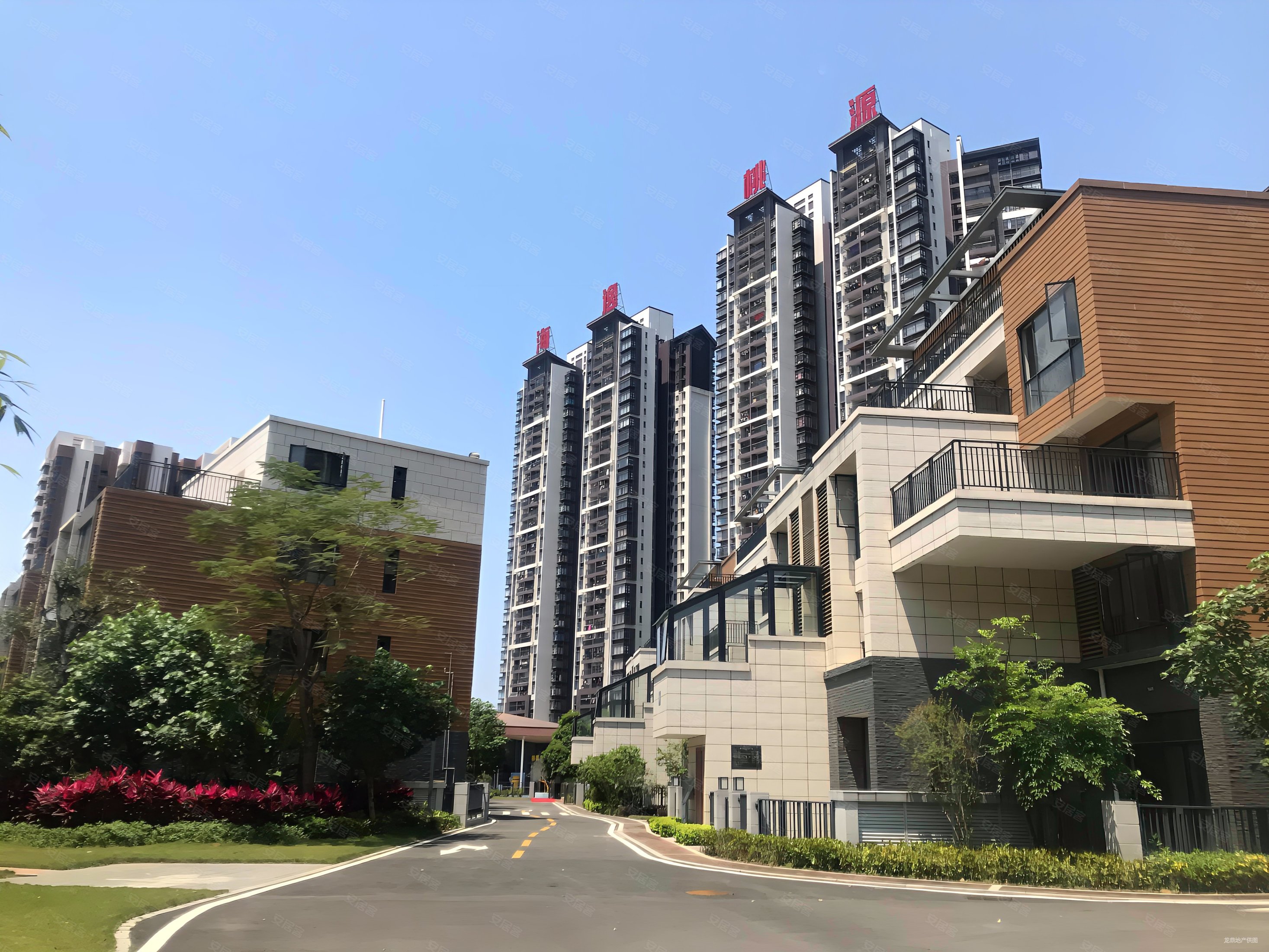 南海海逸桃花源记联排别墅朋友诚心出售送大花园与车位