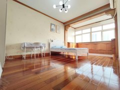 青岛崂山中韩主卧阳台！东韩！地铁2号！丽达购物！万象汇！金狮广场！海尔出租房源真实图片