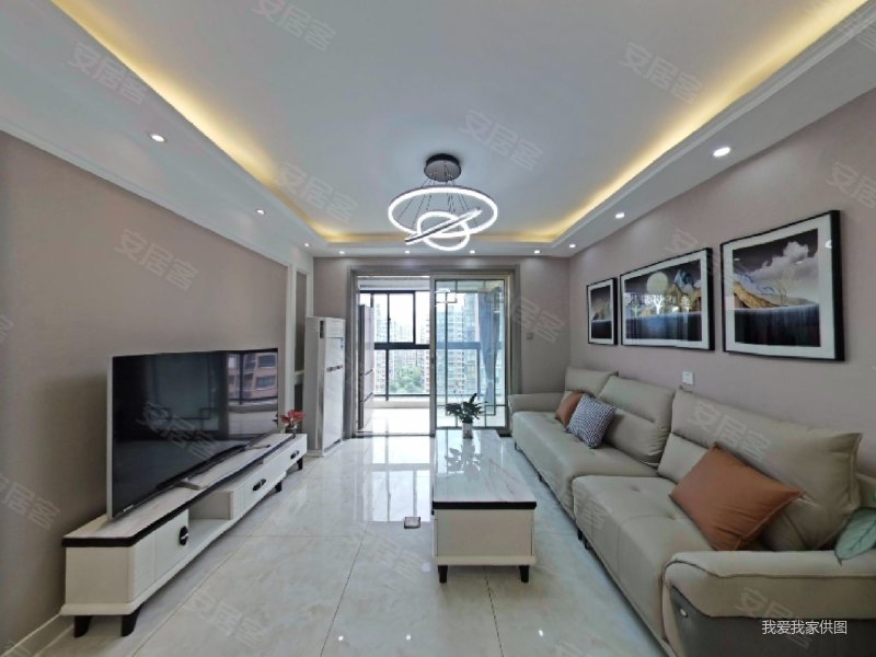 冠城大通蓝郡松苑 带电梯 南北通透 精装可拎包入住 商品房