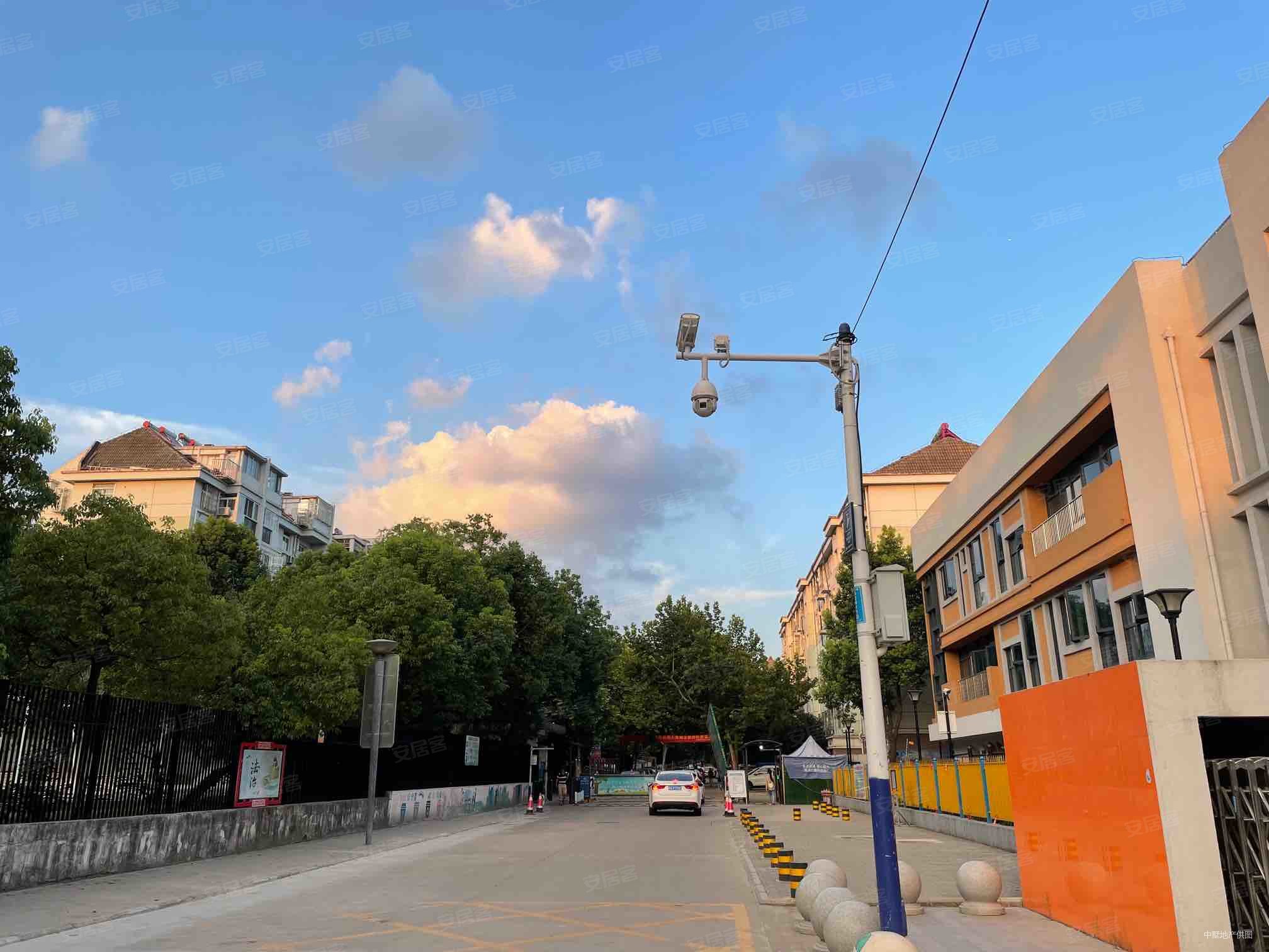 蜀南庭苑南新庄社区北区