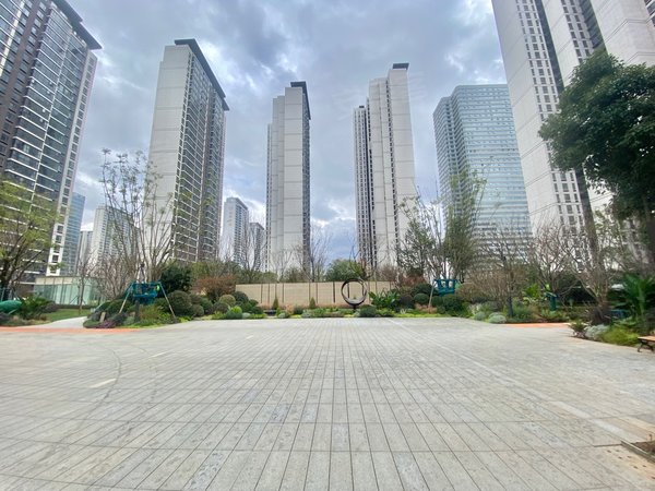 昆明官渡巫家坝保利堂悦实拍无中介近巫家坝玫瑰湾海乐城豪装4室双卫