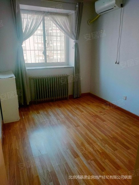 周庄嘉园东里板楼3层南北通透两室两厅8254平4