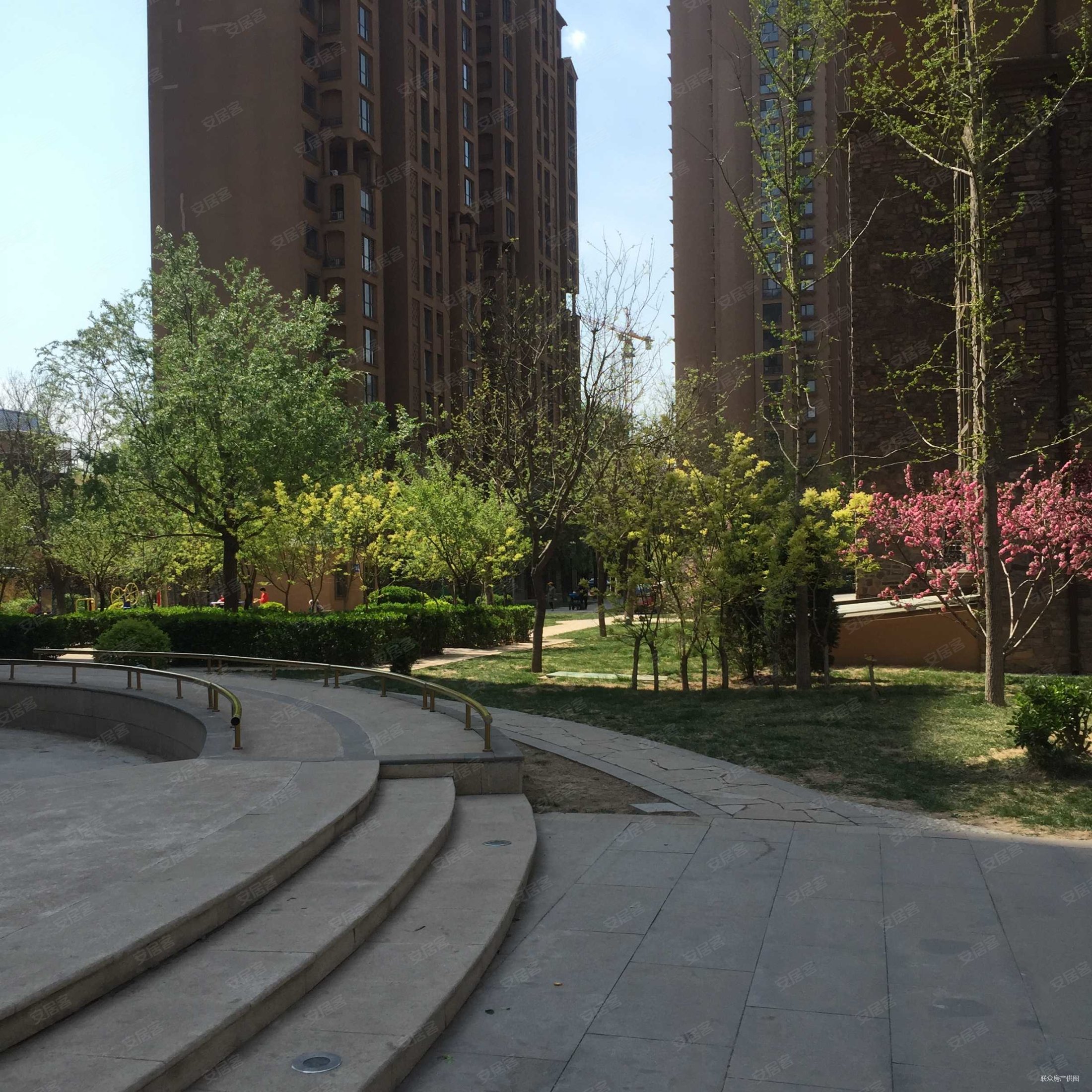 天园小区一期3室1厅1卫89万8925平方米