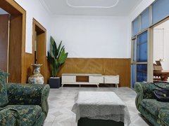 宜春宜丰宜丰城区六小二中新人民医院附近。2楼家具家电齐全,拎包入住,带杂物间出租房源真实图片