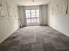 郑州巩义巩义城区龙泉花园 毛坯四室 适合做员工宿舍 适合做工作室长租一千五出租房源真实图片
