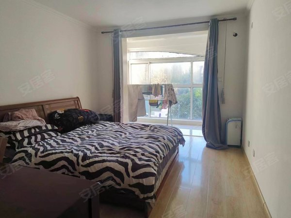 青岛胶州北关金祥花园金祥花园 精装套二出租 家具家电齐全 仅租1100