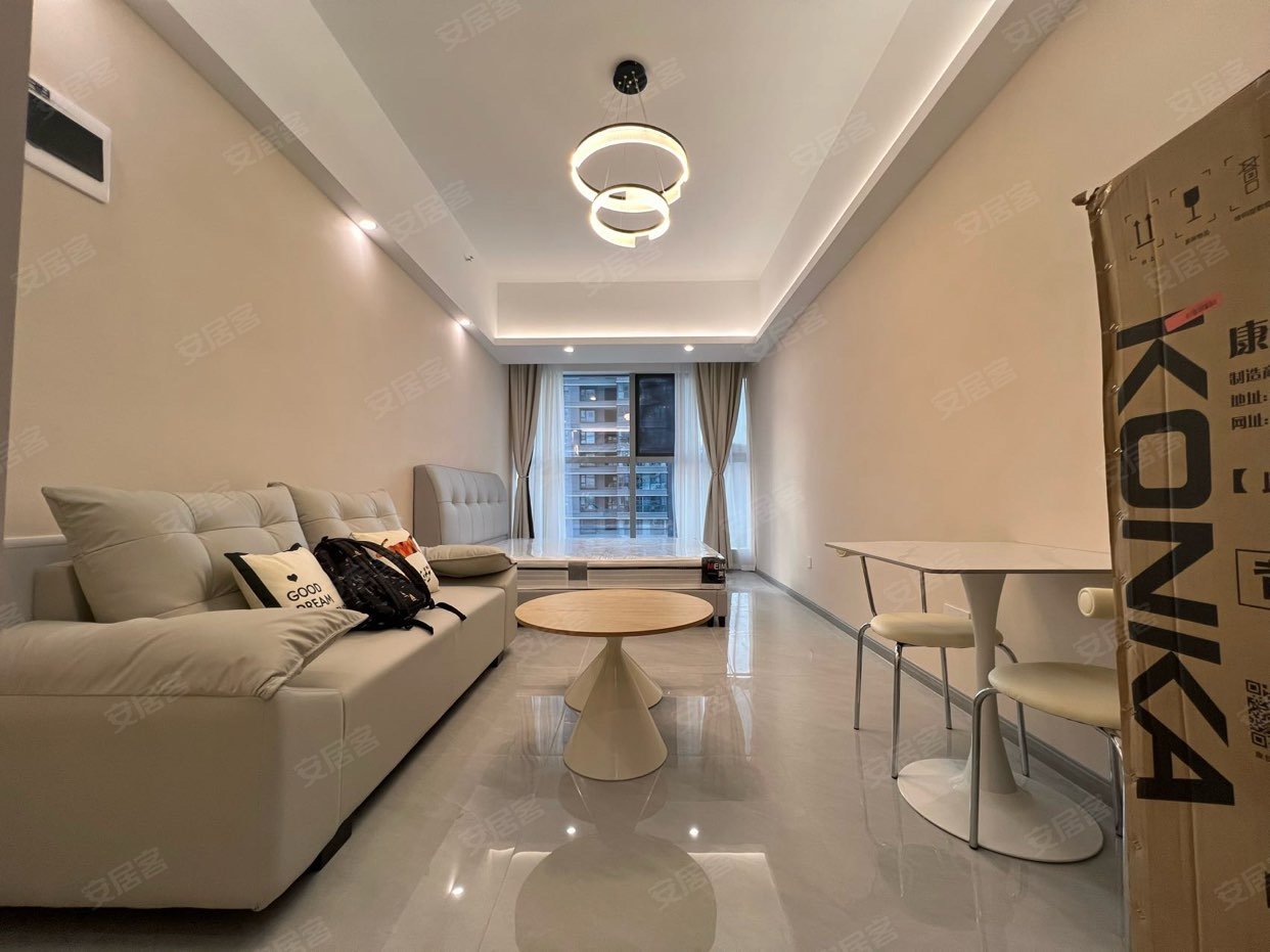 无中介 可短租 巫家坝地铁口 龙湖天街 关上 双桥夜市