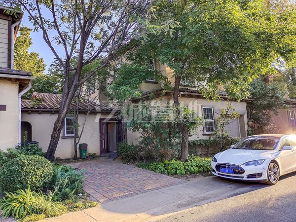 北京昌平小汤山南纳帕溪谷纳帕溪谷独栋别墅出租,看房有钥匙,小区环境