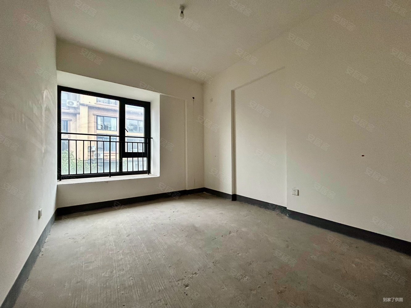 逸翠庄园(南区)4室2厅3卫135㎡西南150万