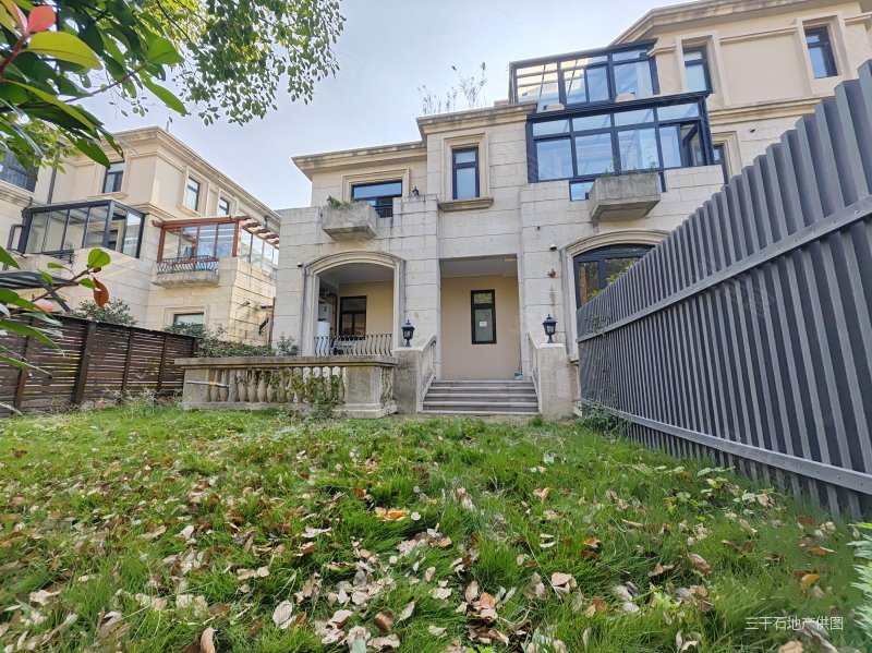 超大地下室,虹桥融景(别墅)二手房,1900万,3室2厅,4卫,297平米-上海