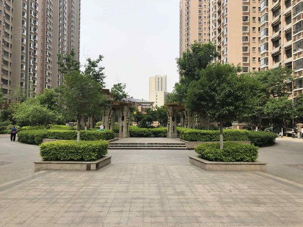 济南天桥堤口路南益名泉春晓东区高端140平大三居!豪华装修拎包入住!