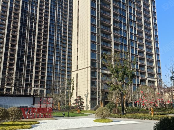 绍兴柯桥杨汛桥水韵蓝湾杨汛桥水韵蓝湾 3室2厅2卫 89平 电梯房  采光