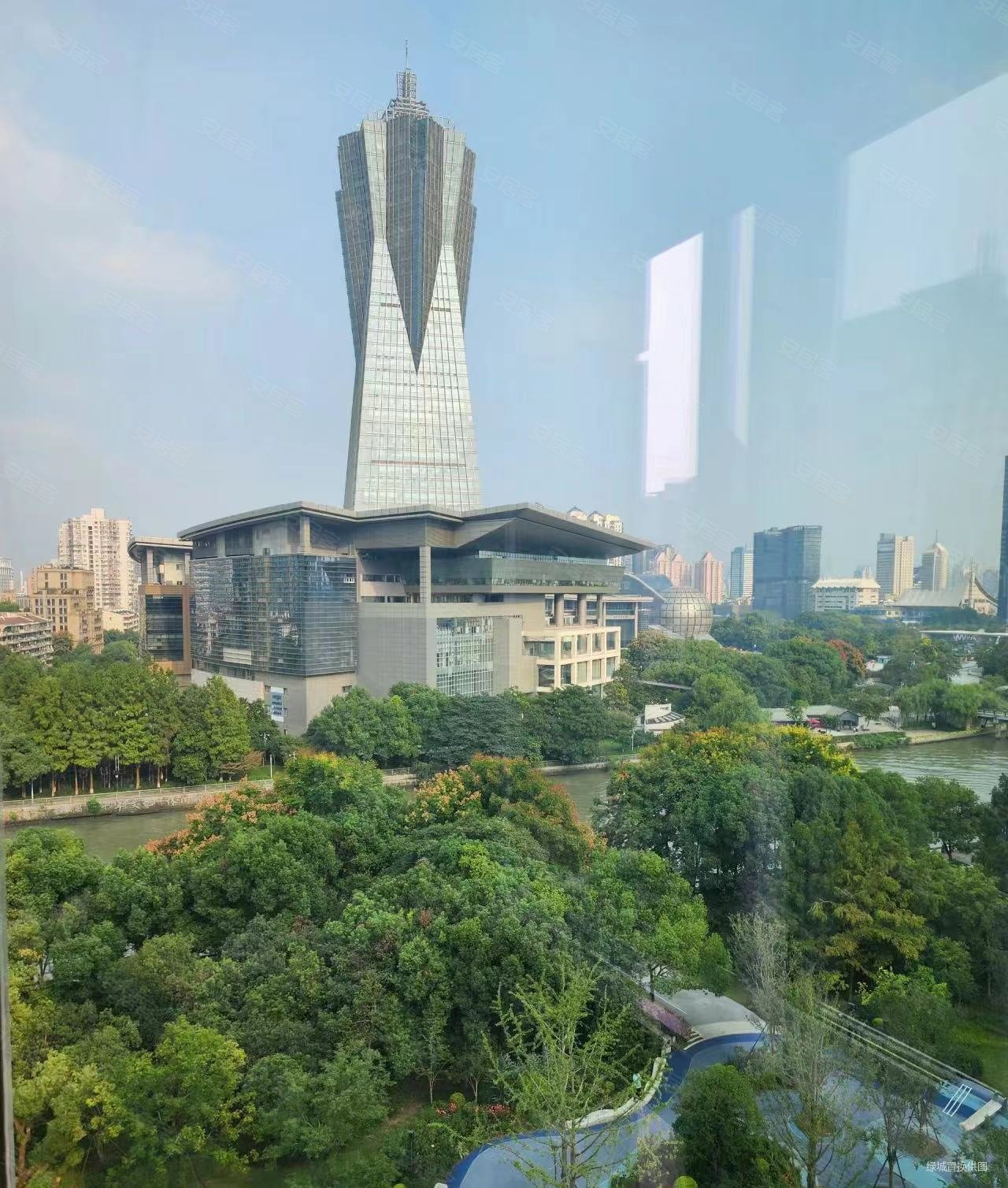 西湖文化广场运河湾处 武林壹号443方  意式华丽时尚风