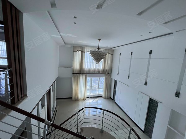 海口龙华滨海美银大厦万象城华润大厦旁,美银大厦,带大露台出租房源