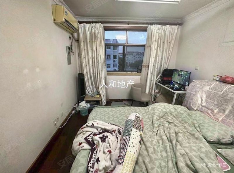 思凡花苑三街坊2室2厅1卫74.32㎡南北186万