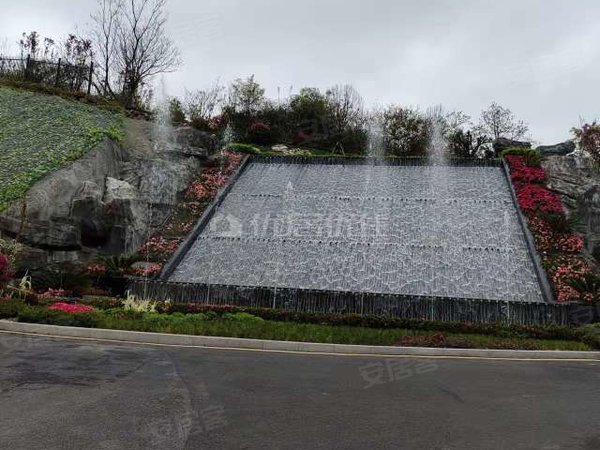 贵阳花溪花溪公园碧桂园印象花溪花溪湖旁印象花溪精装三室1500元