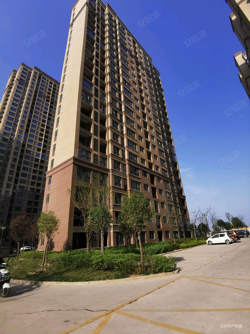 高陵区鹿苑大道龙泊湾两室精装出售,钥匙在手随时看房满二可按揭