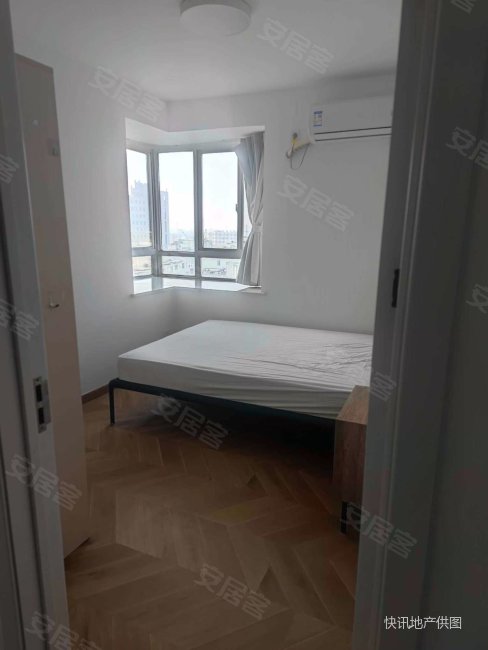 宝林枫景苑南向采光好交通便利近地铁有电梯满二